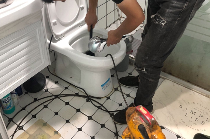 代县马桶堵塞自己疏通还是找师傅?专业上门服务让你省时更省心