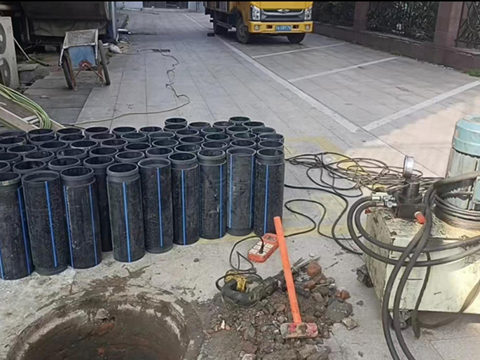 代县PE置换管厂家 DN315置换管 非开挖管短管置换